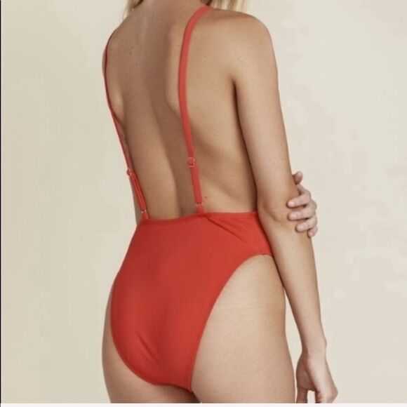Deep Plunge One Piece Swimsuit‎ - Picture 6 of 15